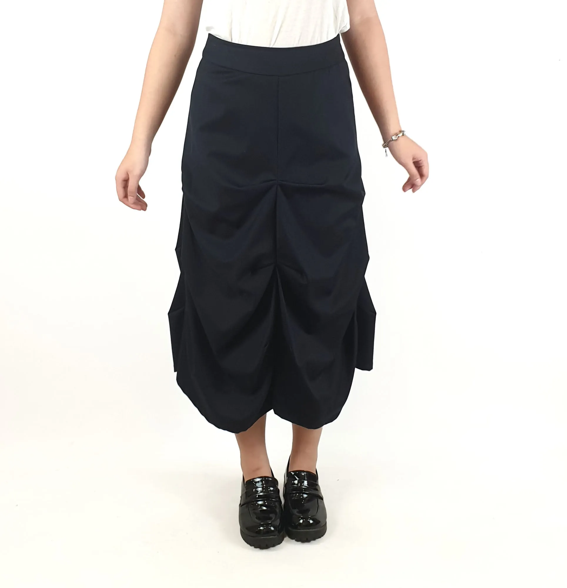Alpha 60 black rouched pencil style skirt size XS, best fits size 6