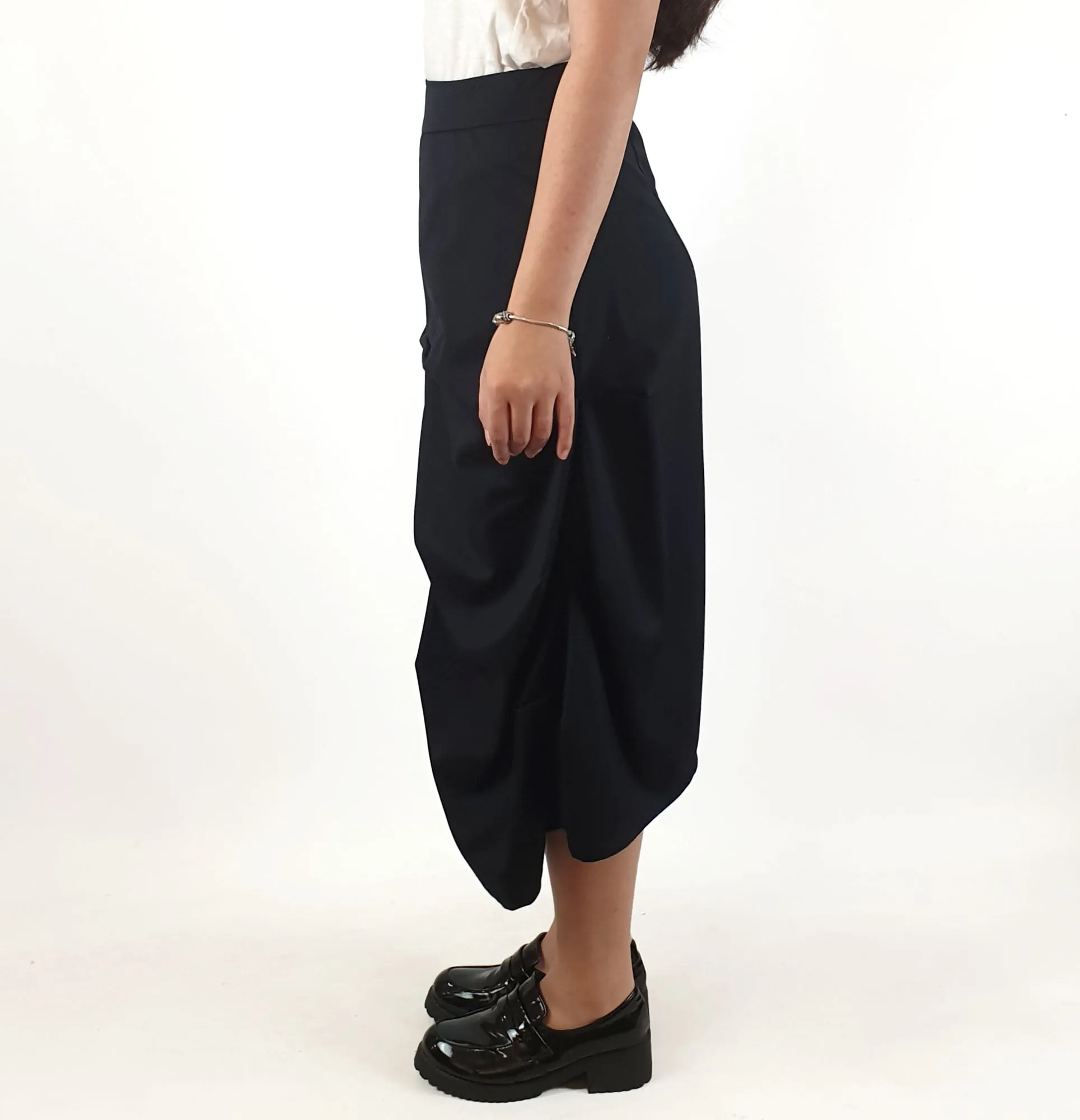 Alpha 60 black rouched pencil style skirt size XS, best fits size 6