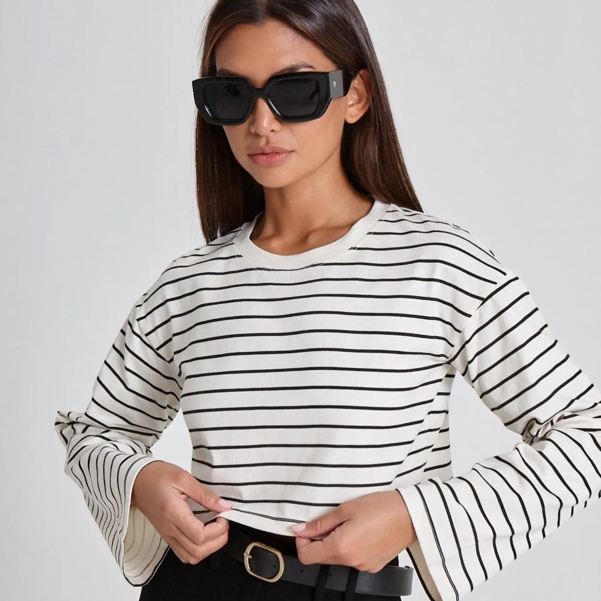 CROPPED STRIPE LONG SLEEVE TEE - CREAM / BLACK
