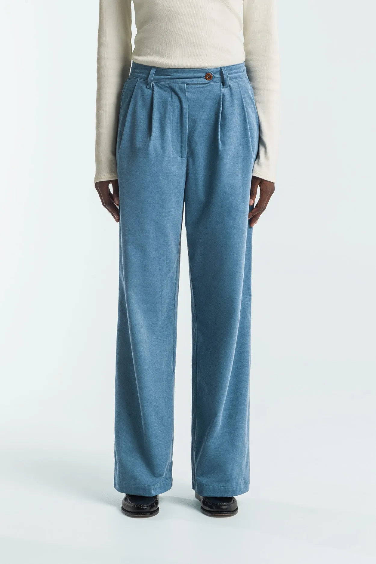 JUNNA | CORONET BLUE
