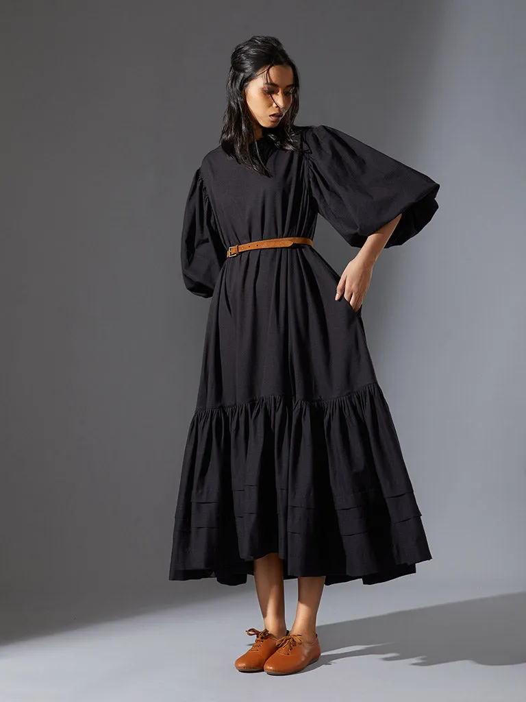 Kaavya Dress