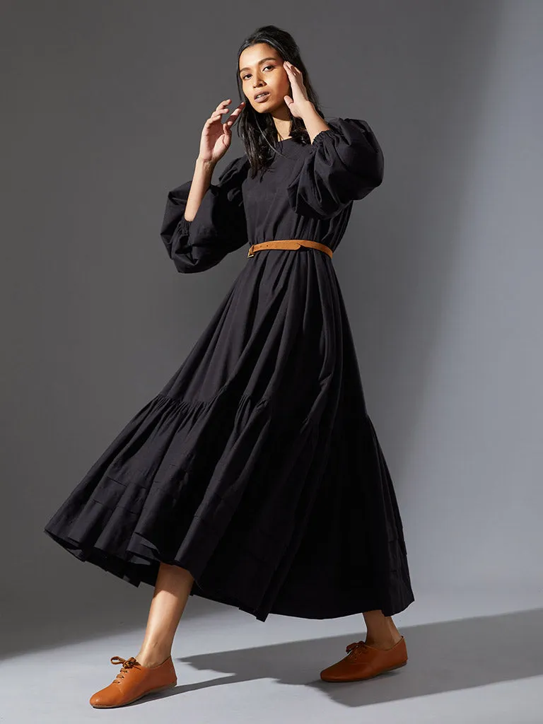 Kaavya Dress