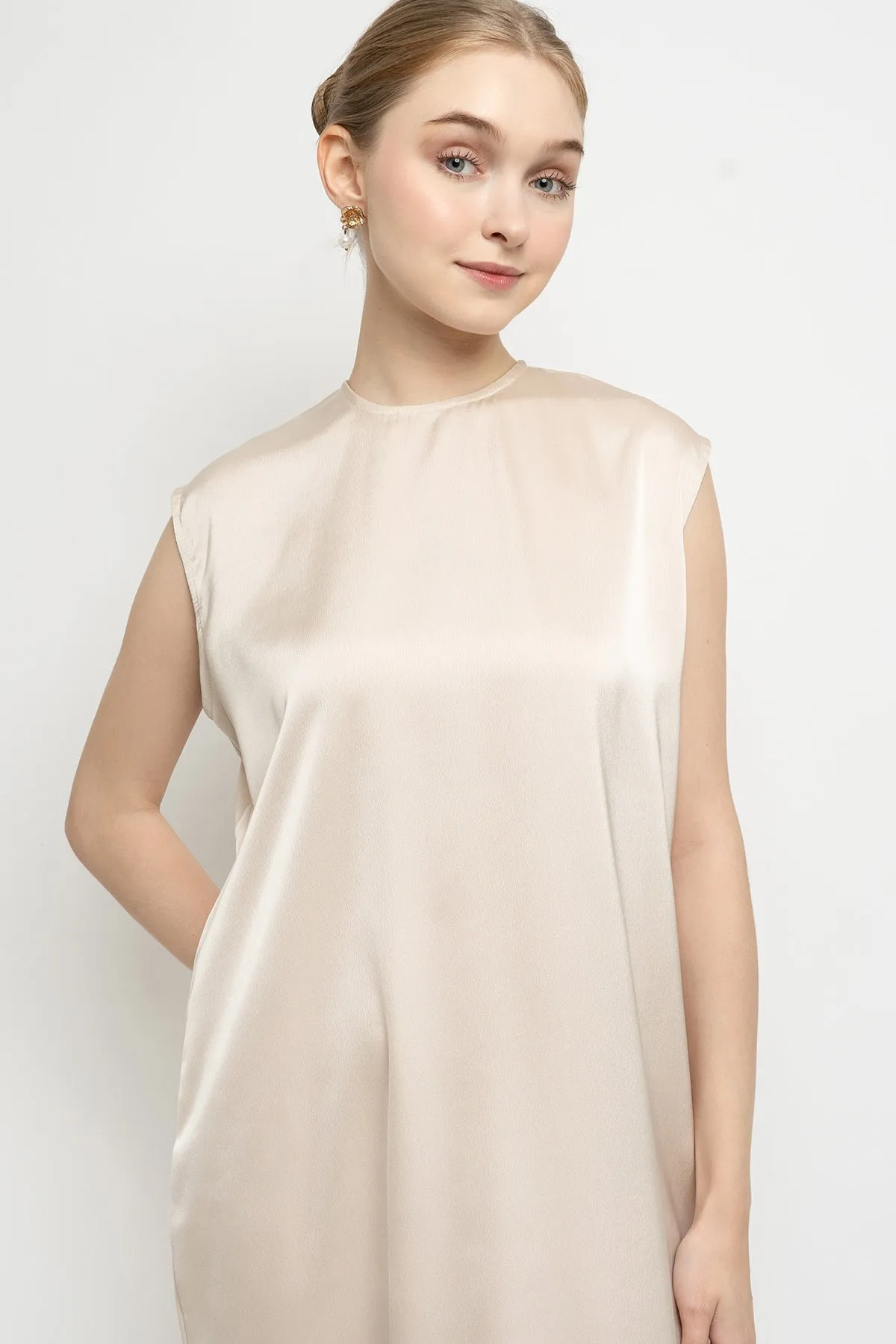Miriele Dress in Creme