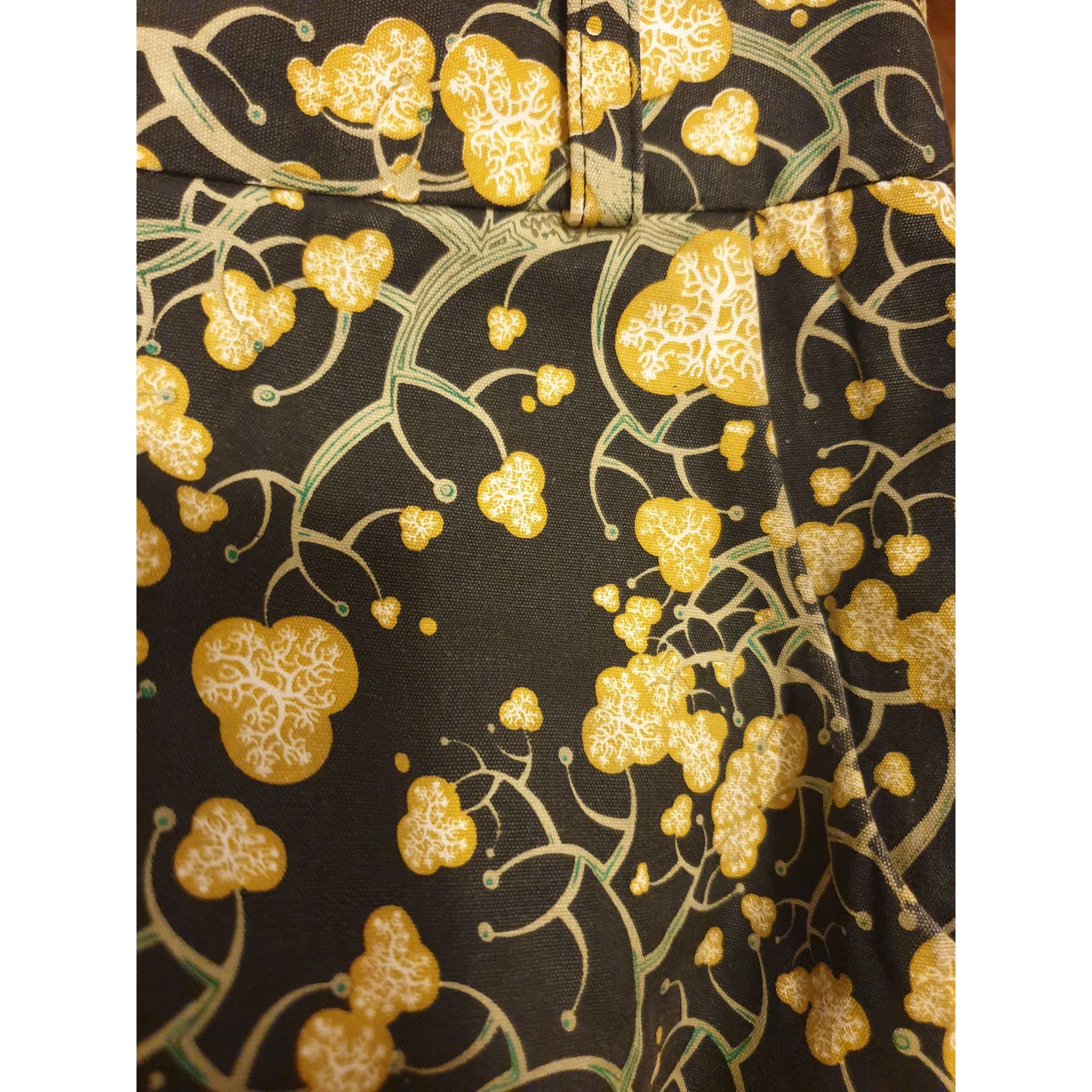 Obus preloved navy pencil skirt with unique and pretty print size 1 (best fits size 6-8)
