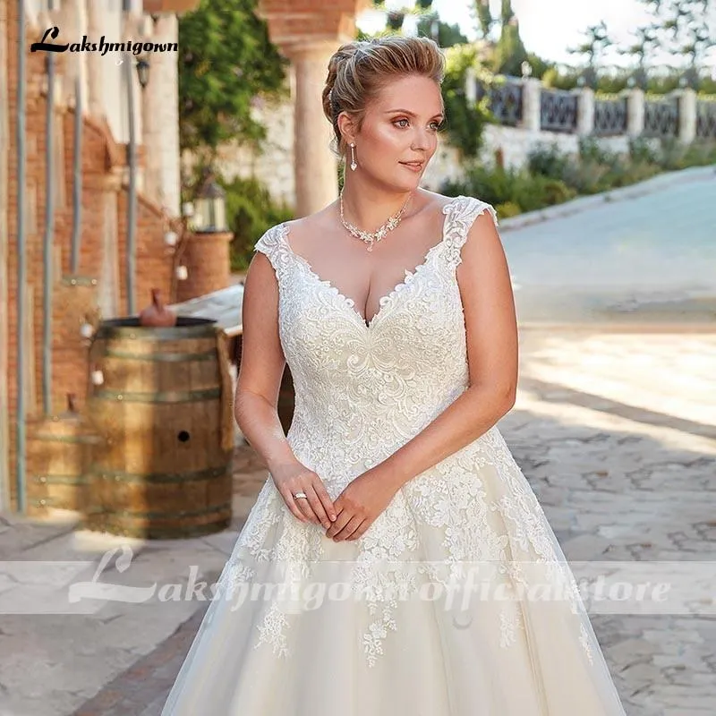Roycebridal Wedding Dress With Short Sleeve Sexy V-neck Lace