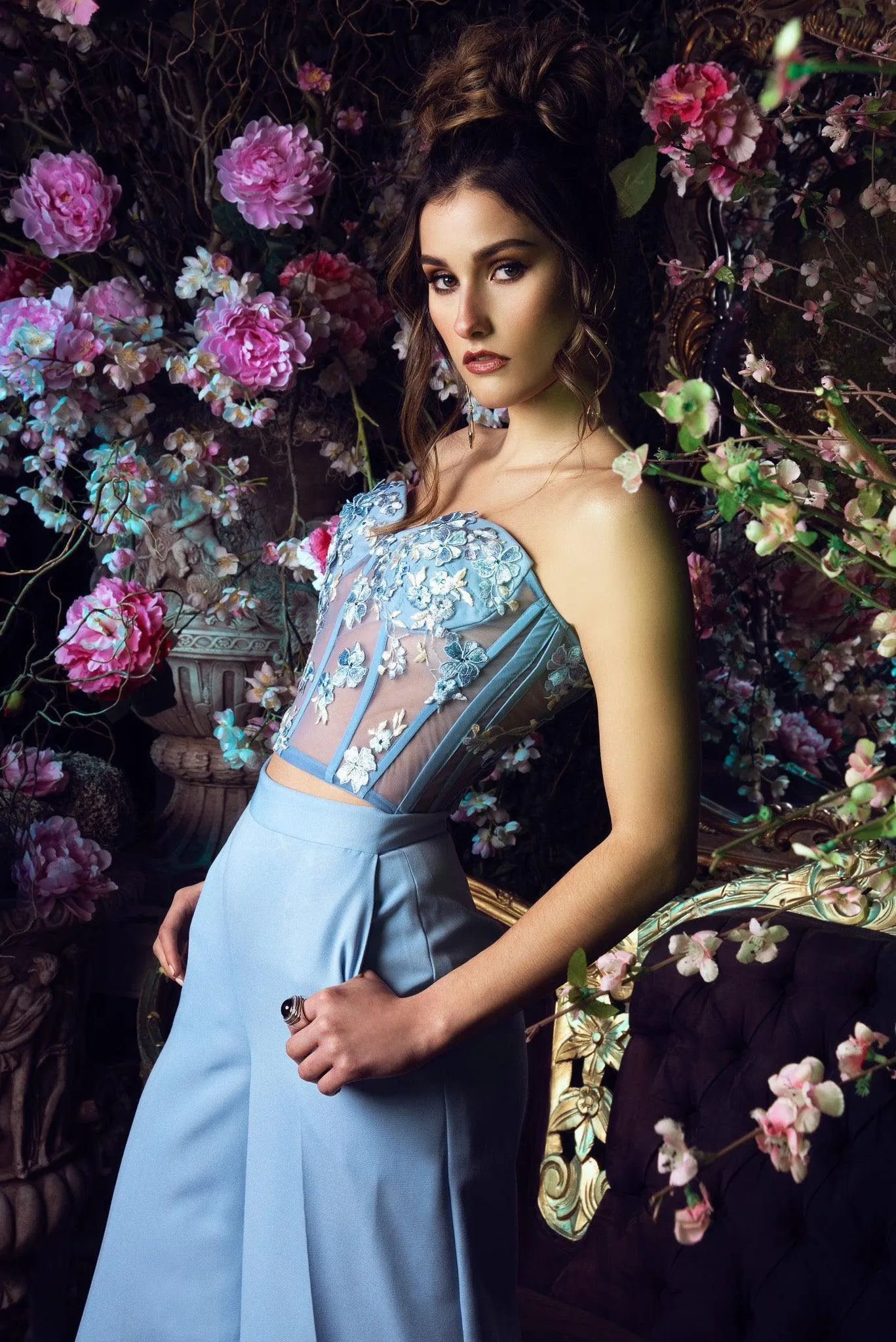 Set Bustier Hydrangeas and Wide Leg Pants