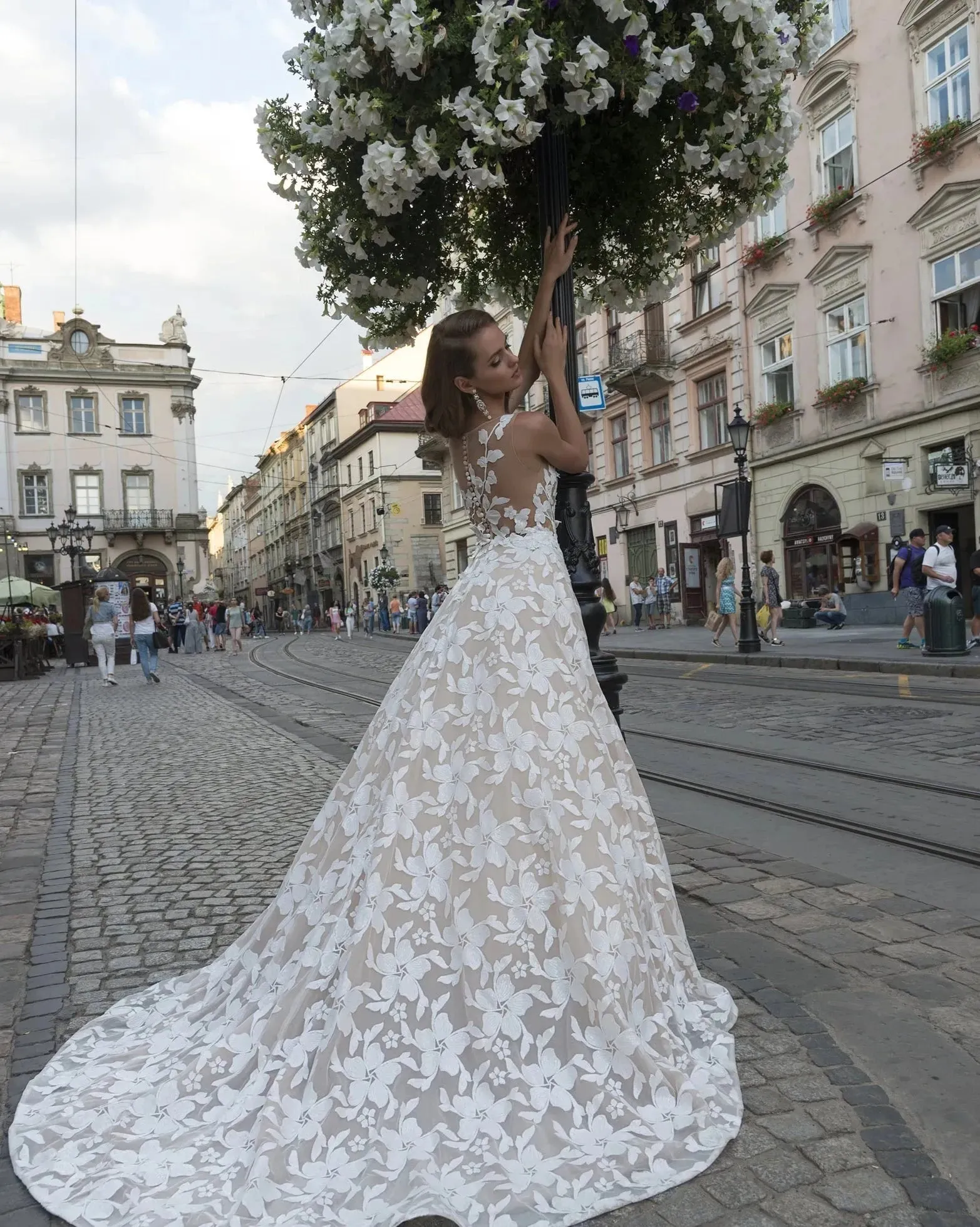 Sexy Sleeveless Wedding Dresses Classic Lace Appliques Dress For Bride Elegant A Line Long Bridal Gown Robe De Mariée