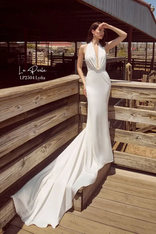 Size 8 La Perle LP2501 Fable Ivory/Light Nude Gown