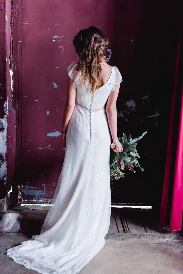 Soft V-neck Lace Wedding Gown Dress with Cap Sleeves
