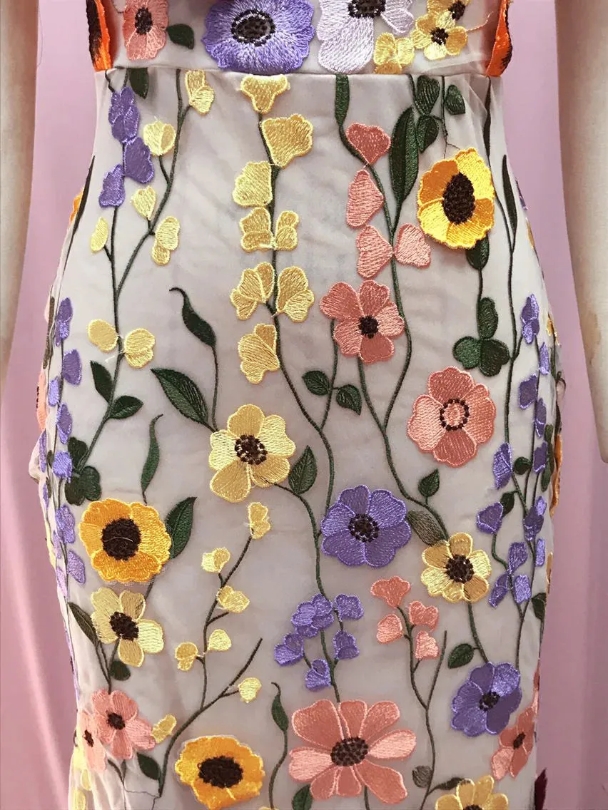 Spring Summer Fall Light Luxury Round Neck Embroidered Mesh Lace Dress 3D Flower Bubble Sleeves Mid-Length Dress Wrapped Hip Fish Tail