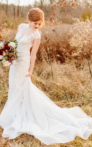 Vintage Country Ethereal Boho Mermaid Dress for Wedding Rustic Idyllic Illusion High Neck Sweep Train Bridal Gown
